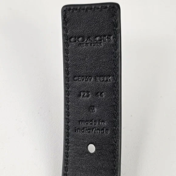 Coach Morgan Rectangle Black Leather Buckle Belt Medium M Gold Horse Carriage - Picture 2 of 7